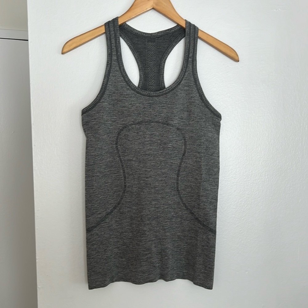 Lululemon Swiftly Tech Racerback Tank Grey Sz 6